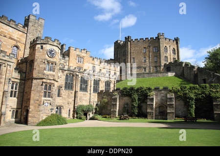 University College, communément connu sous le nom de Château, est un collège de l'Université de Durham en Angleterre. Banque D'Images