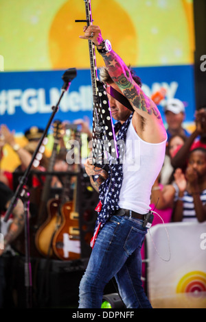 Floride Géorgie Line et Nelly effectuer au Today Show le 2 septembre 2013 Banque D'Images