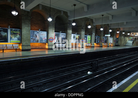 La station de métro Gloucester Road, Kensington, Londres, Angleterre Banque D'Images