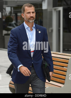 Buenos Aires, Argentine. Le 05 août, 2013. L'Espagnol Prince Felipe est en route vers un restaurant à proximité de l'hôtel Hilton à Buenos Aires, Argentine, 05 septembre 2013. Le Comité International Olympique (CIO) élira la ville hôte des Jeux Olympiques de 2020 au cours de la 125e Session du CIO. Photo : Arne Dedert/dpa dpa : Crédit photo alliance/Alamy Live News Banque D'Images