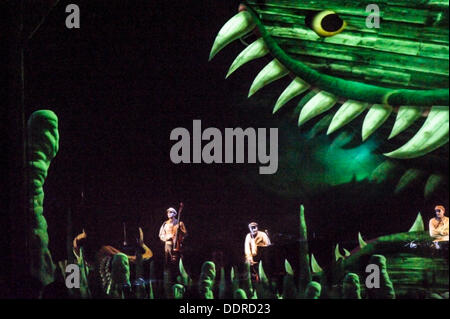 Londres, Royaume-Uni. Le 05 août, 2013. The Tiger Lillies performing Rime of the Ancient Mariner au Queen Elizabeth Hall, Londres. 5 Septembre 2013 : Crédit Carole Edrich/Alamy Live News Banque D'Images