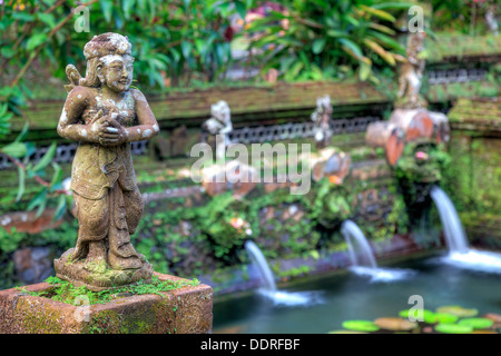 L'INDONÉSIE, Bali, le Saint Springs au Temple Pura Gunung Kawi Sebatu Banque D'Images