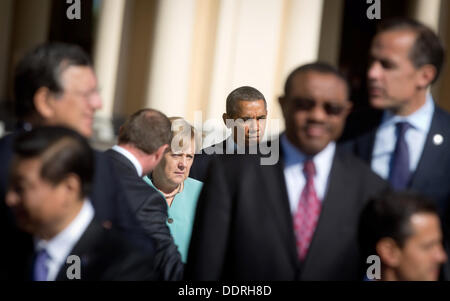 Saint-pétersbourg, Russie. Le 06 août, 2013. La chancelière allemande, Angela Merkel, et le président américain Barack Obama à pied avec d'autres dirigeants du G20 lors du sommet du G20 à Saint-Pétersbourg, Russie, 06 septembre 2013. Le sommet du G20 aura lieu du 05 au 06 septembre. Photo : Kay Nietfeld/dpa/Alamy Live News Banque D'Images