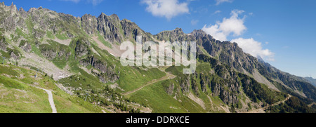 Panorama du massif des Aiguilles Rouges, Chamonix Planpraz, France. Banque D'Images