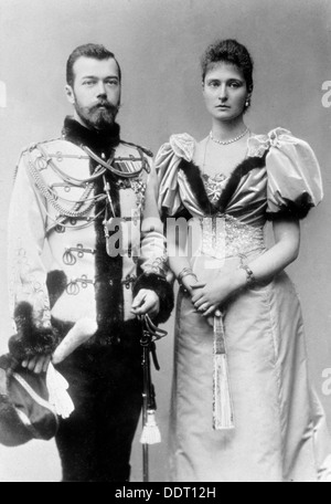 Le Tsar Nicolas II de Russie et de la princesse Alix de Hesse, c1894. Artiste : Inconnu Banque D'Images