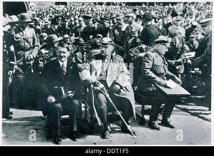 Adolf Hitler, le Président von Hindenburg et Hermann Goering, Tannenberg, Allemagne, 1933. Artiste : Inconnu Banque D'Images
