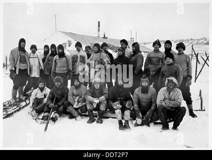 "Le principal parti au Cap Evans après l'Hiver', Scott au Pôle Sud, l'Antarctique, 1911. Artiste : Herbert Ponting Banque D'Images