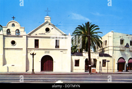 Église Notre Dame la Reine des Anges, Los Angeles, Californie, USA, 1955. Artiste : Inconnu Banque D'Images