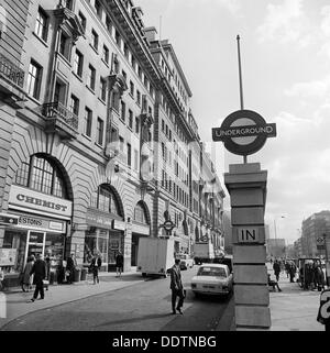 La station de métro Baker Street, Londres, 1960-1972. Artiste : John Gay Banque D'Images