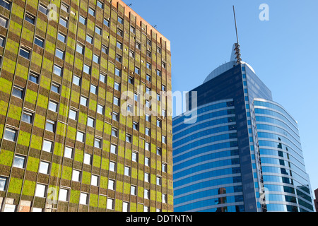 Façade verte sur le nouveau bâtiment de l'Hôtel Intercontinental, Santiago, Chili Banque D'Images