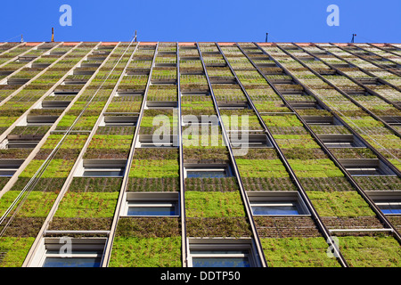 Façade verte sur le nouveau bâtiment de l'Hôtel Intercontinental, Santiago, Chili Banque D'Images