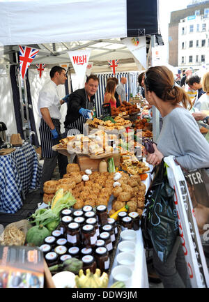 Les foules affluent à la Brighton and Hove festival des aliments et boissons Banque D'Images