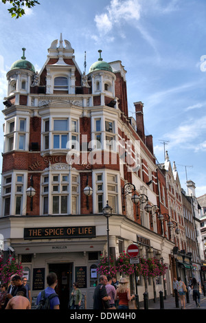 Spice of Life Pub sur Moor Street au centre de Londres, UK Banque D'Images