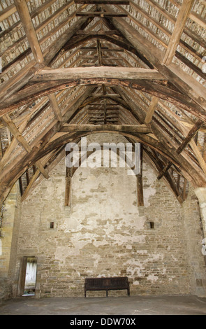 À l'intérieur de la salle de banquet au château de Stokesay dans le Shropshire, en Angleterre. Banque D'Images