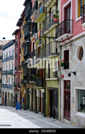 Colourfull quelques rues de la capitale,la vie en appartement, magasins, cafés, bars à tapas,Hôtels,Architecture,Pamplona Navarre,Espagne, Banque D'Images