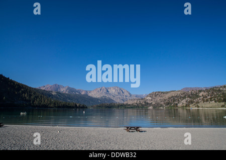 Lac Juin Californie le calme d'un matin en août 2013 Banque D'Images