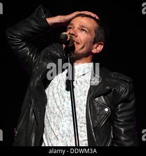 Nate Ruess à partir de la bande de plaisir. effectue au bol de Santa Barbara en Californie le 7 septembre, 2013 Banque D'Images