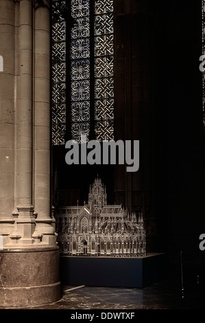 Intérieur de la cathédrale de Marie Immaculée dans la vieille ville. Ville de Vitoria-Gasteiz, Pays Basque, Espagne. Banque D'Images