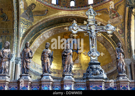 L'Europe, Italie, Vénétie, Venise, classé au Patrimoine Mondial par l'UNESCO. La Basilique Saint Marc, plafonds décorés. Banque D'Images