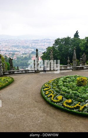 Bom Jesus de Monte StepsThis,sur la colline de la chapelle dédiée à la Sainte Croix a été reconstruite au 15ème/6ème siècles.Braga, Portugal Banque D'Images