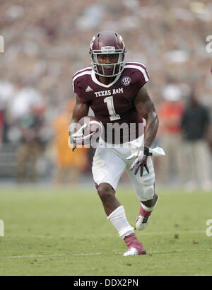 College Station, Texas, USA. Sep 8, 2013. 07/09/13 - Texas A&M RB Ben Malena (1) dans le match contre Sam Houston State à Kyle Field in College Station, Texas Samedi 7 septembre 2013. A&M a gagné 65-28.Photo par Erich Schlegel Crédit : Erich Schlegel/ZUMAPRESS.com/Alamy Live News Banque D'Images