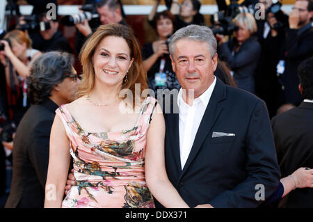 Venise, Italie. 07Th Nov, 2013. L'actrice Martina Gedeck et mari directeur Markus Imboden participant à la soirée de clôture du 70e Festival International du Film de Venise le 07 septembre 2013 : dpa Crédit photo alliance/Alamy Live News Banque D'Images