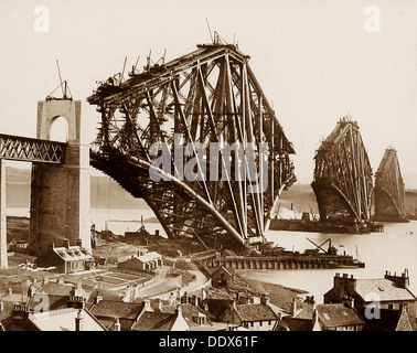 La construction de la période Victorienne Forth Railway Bridge Banque D'Images