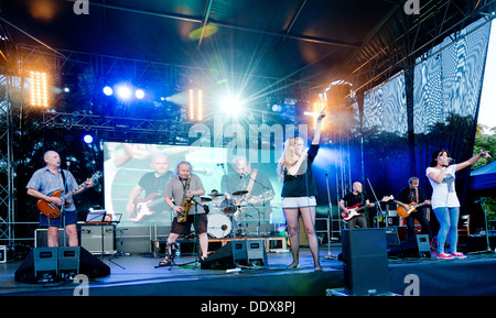 Groupe de rock tchèque Hudba Praha, 7 août 2013 : Fête des vendanges - Dočesná, ville de Žatec Banque D'Images