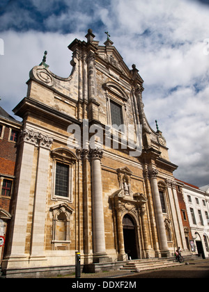 L'église Saint Bruges façade Walburga Banque D'Images