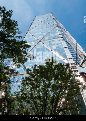 Broadgate Tower Street, Primrose, Broadgate, un gratte-ciel moderne immeuble de bureaux, Ville de London EC2, brillant au soleil sur une journée ensoleillée, ciel bleu Banque D'Images