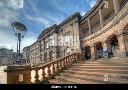 L'élégance de l'Université d'Edinburgh South College Lothian Ecosse UK wide view Banque D'Images