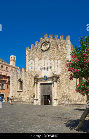 Cathédrale de San Nicolo sur la Piazza Duomo Square Banque D'Images