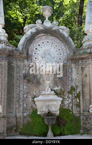 La source de l'abondance, le Palais de la Regaleira, Sintra, Portugal., 2009. Artiste : Samuel Magal Banque D'Images