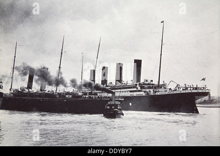 Le RMS Titanic' 'quitter Southampton, 10 avril 1912. Artiste : Inconnu Banque D'Images