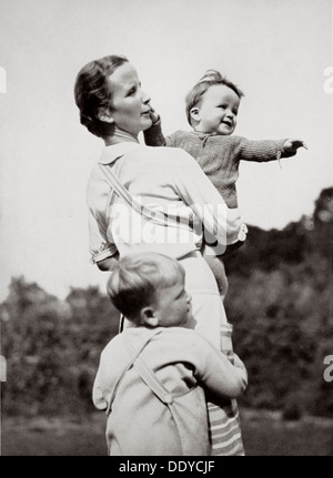 'Une bonne mère, un idéal national-socialiste", l'Allemagne, 1936. Artiste : Inconnu