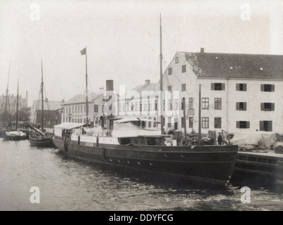 SS Lund' au quai, port de Landskrona, Suède, 1897. Artiste : Inconnu Banque D'Images