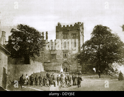 Visite de 200 bénévoles pour belge Haddon Hall, Derbyshire, 1867. Artiste : Inconnu Banque D'Images