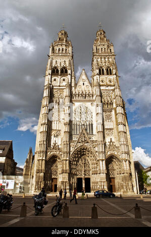 Cathédrale de Tours, une cathédrale gothique construite entre le 13ème et le 16ème siècle, Tours, Loire, France, Europe