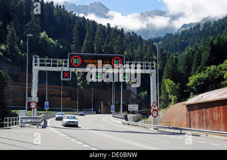 Tunnel de Vielha, la route N 230, Escaldes-Engordany, Viella, Val d'Aran, vallée d'Aran, Pyrénées, province de Lleida, Catalogne, Espagne Banque D'Images