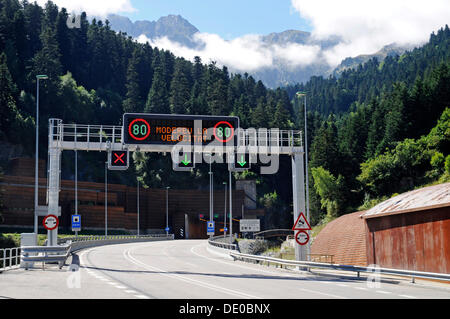 Tunnel de Vielha, la route N 230, Escaldes-Engordany, Viella, Val d'Aran, vallée d'Aran, Pyrénées, province de Lleida, Catalogne, Espagne Banque D'Images