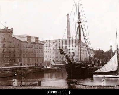 Bateau à voile dans le port de Landskrona, Scania, Suède, c1890. Artiste : Inconnu Banque D'Images