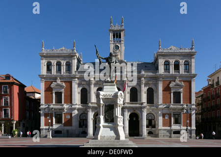 Le conseil de ville de la place. Construite au xvie siècle, la place principale de Valladolid est la première place régulière en Espagne Banque D'Images