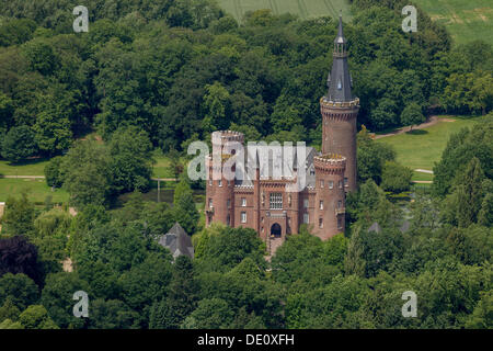 Vue aérienne, Château de Moyland, un style néo-gothique château à douves, Bedburg-Hau, région du Bas Rhin, Rhénanie du Nord-Westphalie Banque D'Images