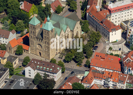 Vue aérienne, ancienne collégiale de St Johann, Osnabrück, Basse-Saxe Banque D'Images