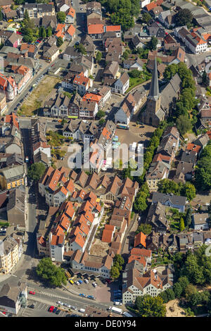 Par antenne, Eglise de Saint Victor et de la place du marché, Lüdenscheid, la Ruhr, Rhénanie du Nord-Westphalie Banque D'Images