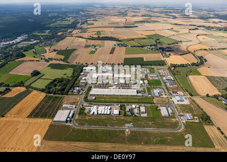 Vue aérienne, Belecke-North Industrial Park, Ruethen, Sauerland, Rhénanie du Nord-Westphalie Banque D'Images