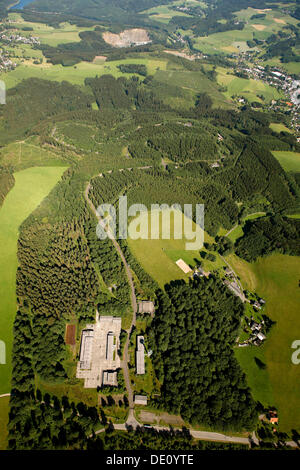 Vue aérienne, anciennes casernes, site proposé pour un institut de médecine légale, Reichshof, Oberbergisches Land Banque D'Images