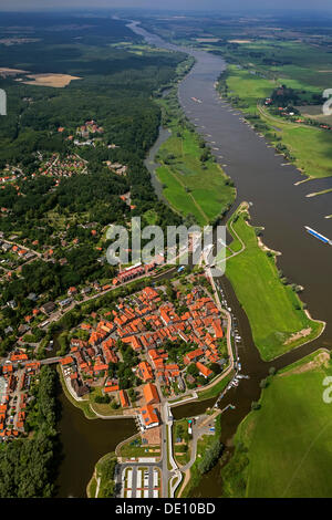 Vue aérienne, de la vieille ville de Düsseldorf avec ses affluents Jeetzel et Altjeetzel, fleuve d'Elbe Banque D'Images