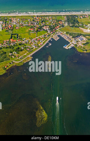 Vue aérienne, Vitte, ferry en direction de Rostock, l'île de Hiddensee Banque D'Images