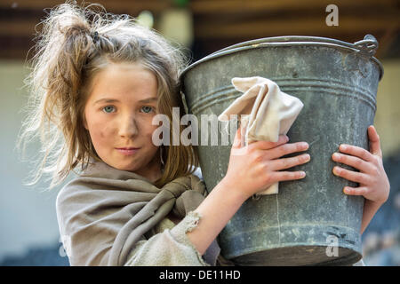 La pauvre fille, Cosette Les Misérables - version cinéma du roman de Victor Hugo, Waldbühne Heessen théâtre de plein air Banque D'Images